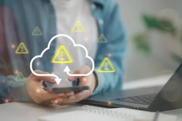 Professional icon of a stylized cloud with a circuit design, representing private cloud solutions, cloud hosting, business email, and cloud email for mobile by Elevation Technology.