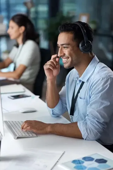 IT support professional representing Elevate Technology’s managed IT services and cybersecurity support for Austin businesses.